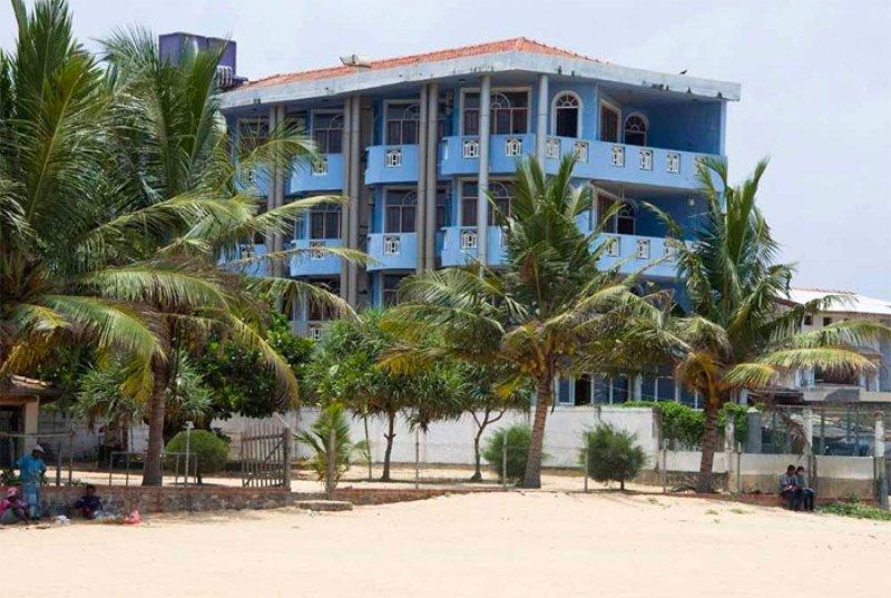 The Reef Beach Hotel Негомбо Екстер'єр фото